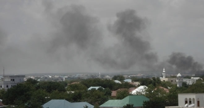 Militants Lay Siege and Shell Mogadishu